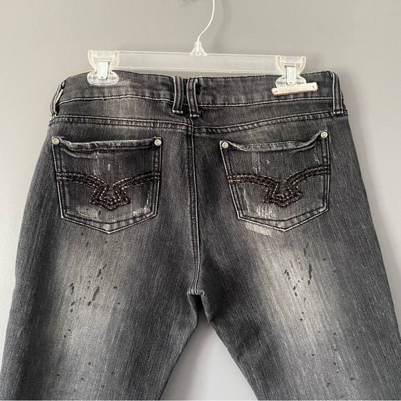 Y2K Grunge ALMOST Famous Distressed Bermuda Jean Shorts Size 11 Y2K Emo Low Rise - Picture 11 of 15